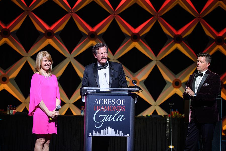 Dr. Larry Kaiser welcoming guests at 2019 Acres of Diamonds Gala Night