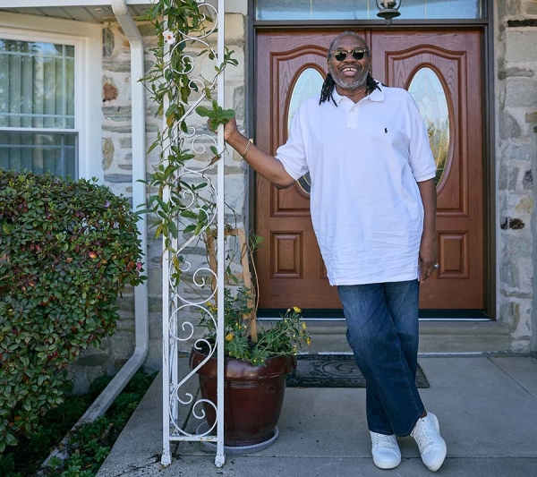 With Temple’s care, Eddie G. lost 135 pounds and regained his confidence and mobility. Now, he’s ready for a life of travel with his wife.
